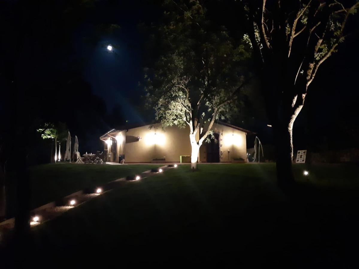 Agriturismo La Sorgente ฟอนเตบลันดา ภายนอก รูปภาพ