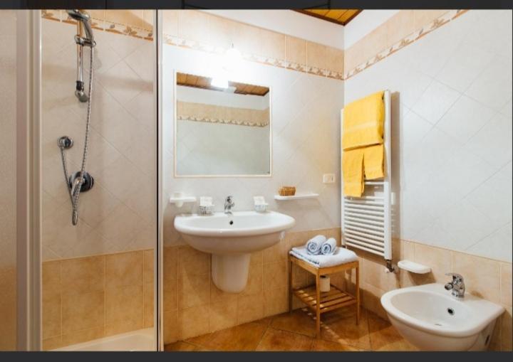 Agriturismo La Sorgente ฟอนเตบลันดา ภายนอก รูปภาพ