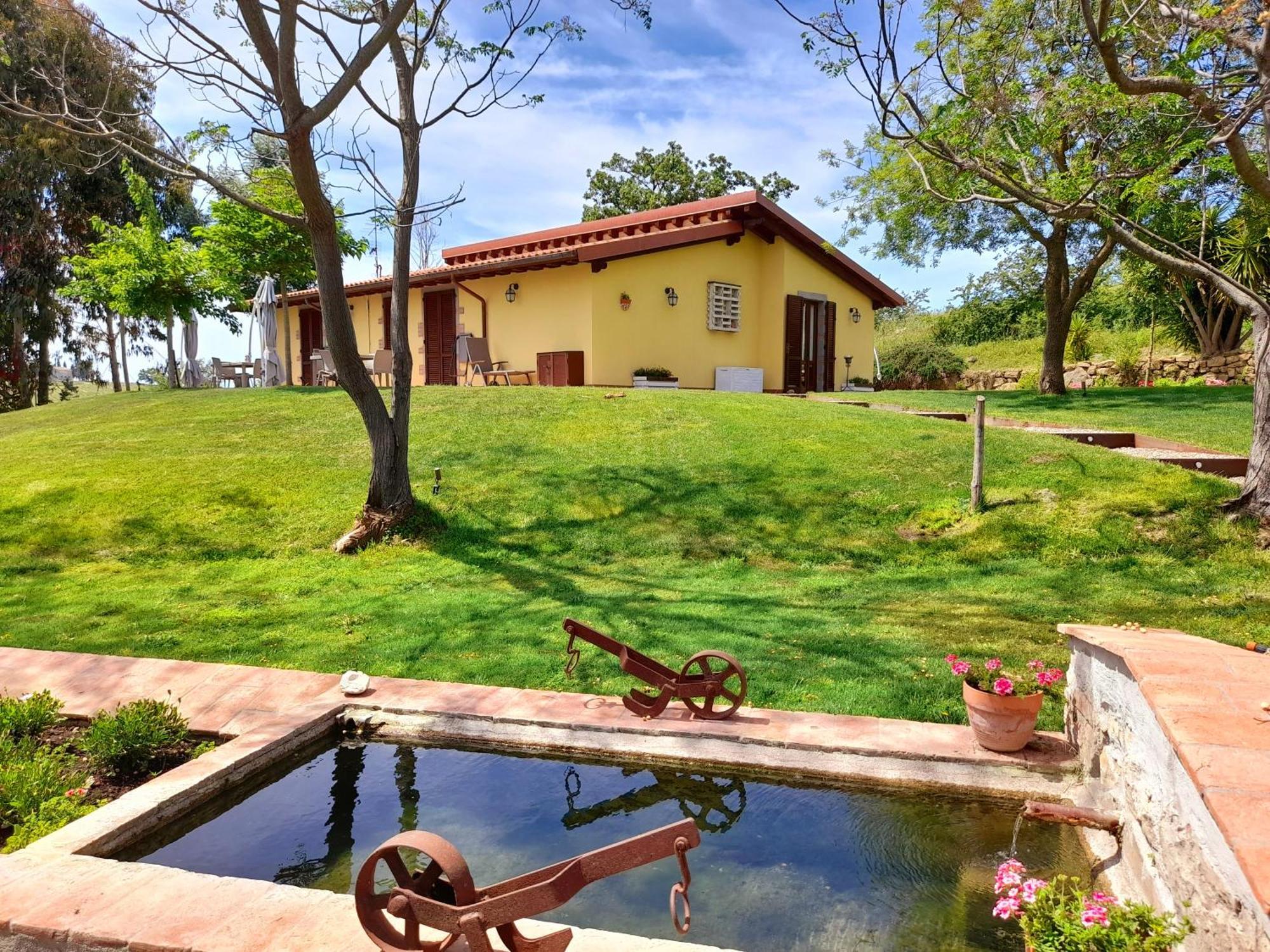 Agriturismo La Sorgente ฟอนเตบลันดา ภายนอก รูปภาพ